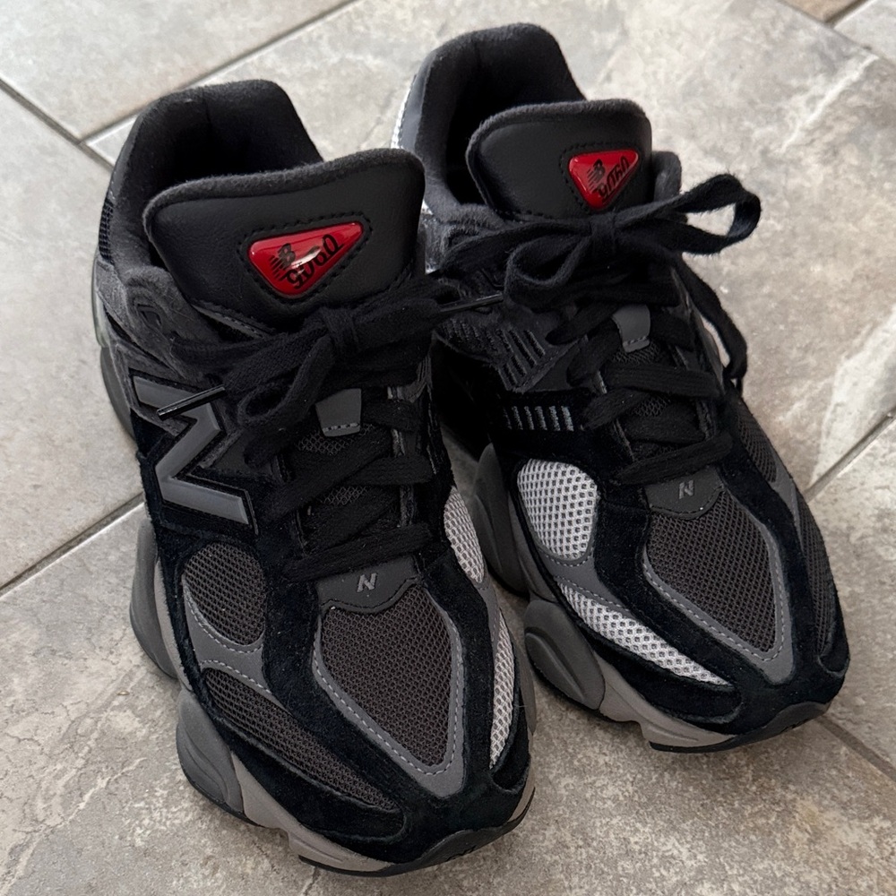 New Balance Black and Gray Sneakers with Red Details